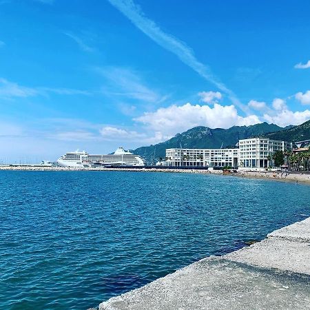 Viva House Salerno Bed & Breakfast ภายนอก รูปภาพ