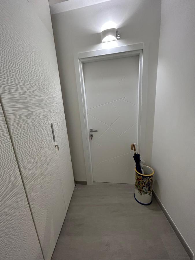 Viva House Salerno Bed & Breakfast ภายนอก รูปภาพ